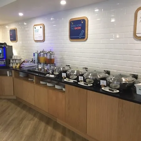 Express Leeds Centre - Armouries By Ihg Лідс