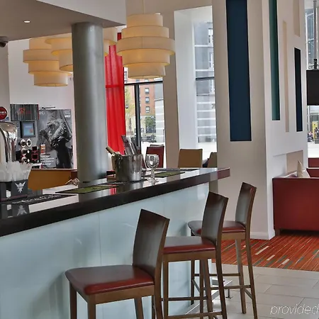 Готель Express Leeds Centre - Armouries By Ihg 3*