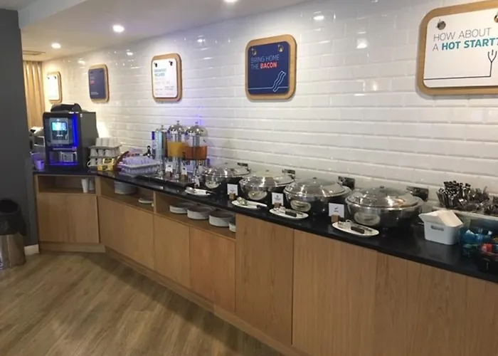 Express Centre - Armouries By Ihg Leeds (West Yorkshire)