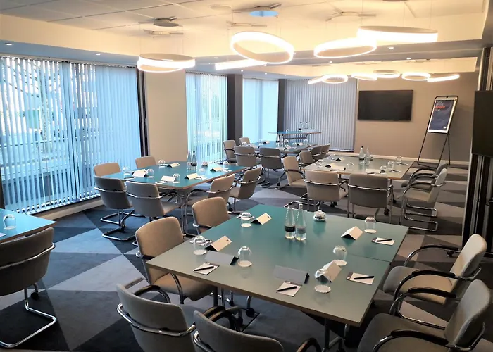 Express Centre - Armouries By Ihg Hotel