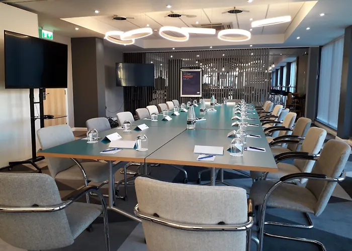 Hotel Express Centre - Armouries By Ihg