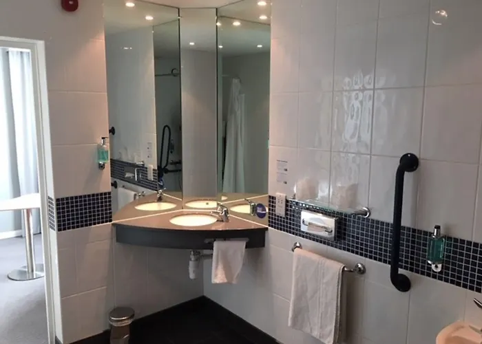 Hotell Express Centre - Armouries By Ihg Leeds (West Yorkshire)