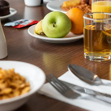 Express Centre - Armouries By Ihg Leeds (West Yorkshire)