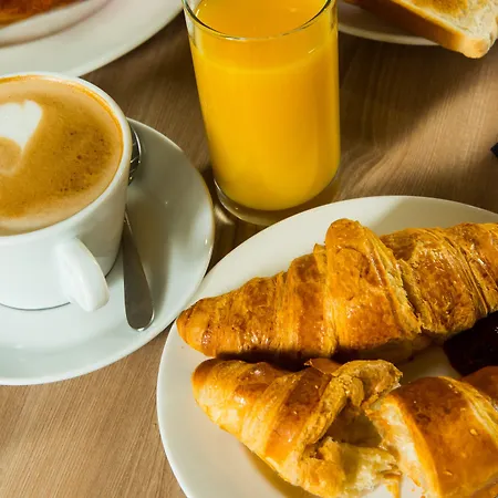 Express Centre - Armouries By Ihg