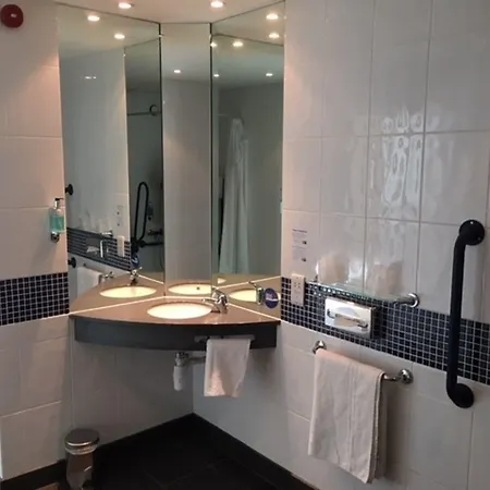 Otel Express Centre - Armouries By Ihg Leeds (West Yorkshire)