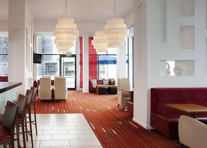 Express Centre - Armouries By Ihg Hotel